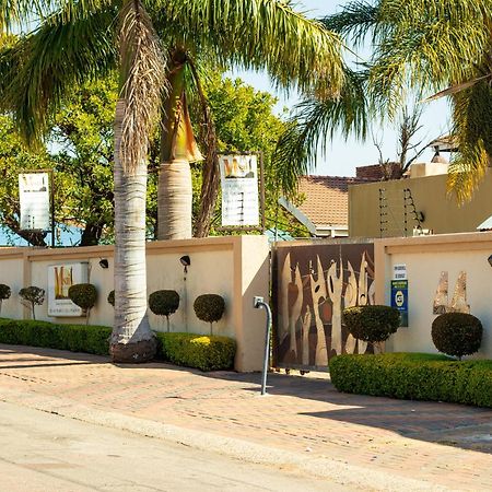 Masai Lodge ポロクワネ エクステリア 写真
