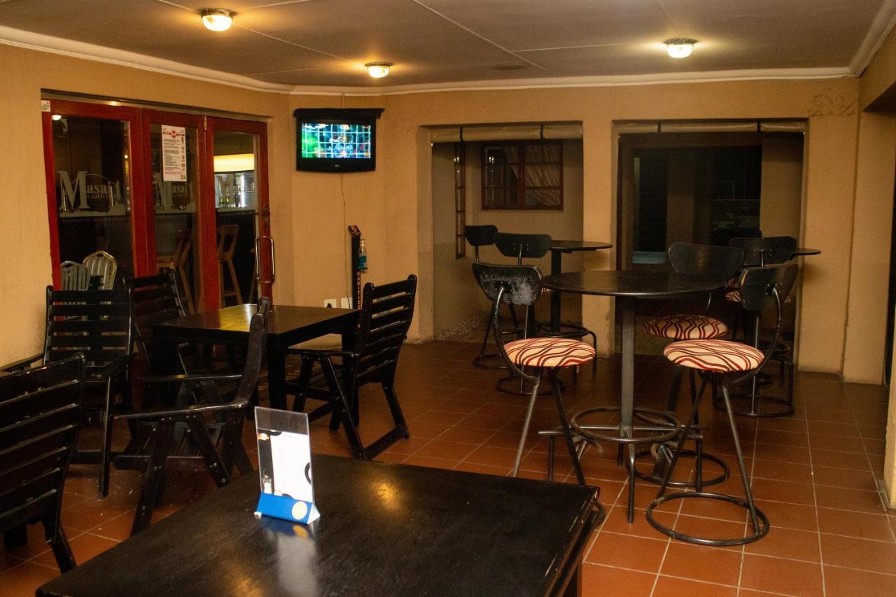 Masai Lodge ポロクワネ エクステリア 写真